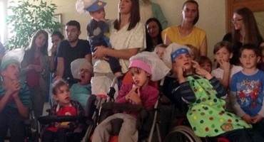 Studentski zbor FPMOZ: Humanitarni Božićni party za djecu sa poteškoćama