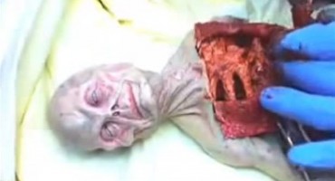 Misteriozni video iz 1969. godine: Je li ovo obdukcija izvanzemaljca?