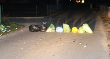 Mostar: Barikade od smeća u Vojnu,  šala koja nekoga može koštati života