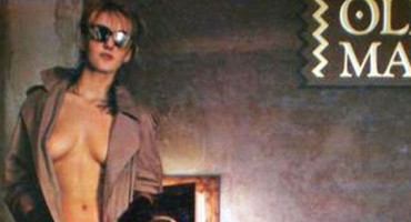 Srpska konzulica Snežana Miljanić pozirala polugola za naslovnicu albuma Olivera Mandića