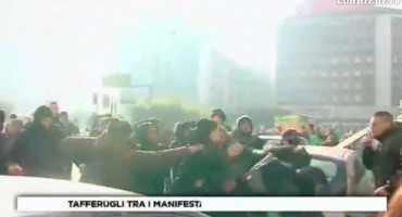  Četvorica navijača Ajaxa izbodena nožem u Milanu