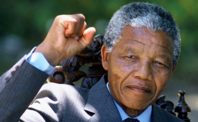 Umro je Nelson Mandela