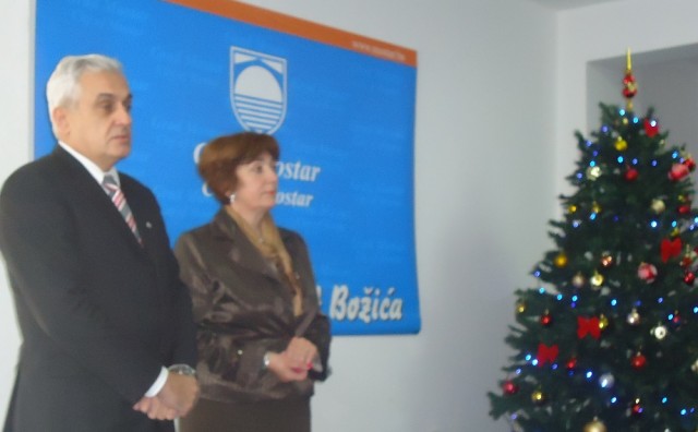 Gradska uprava Mostara, Ljubo Bešlić, Zora Dujmović