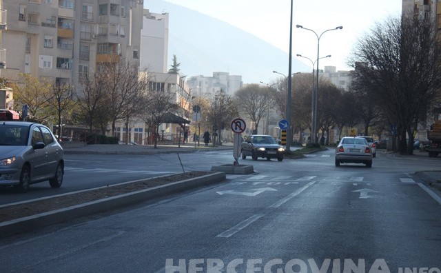 Mostar: Treba li nam nesreća sa smrtnom posljedicom da se promijeni režim prometa na vrhu Avenije?