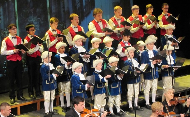 Mozartov zbor dječaka iz Beča nastupio na Napretkovom Božićnom koncertu