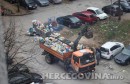 Mostar: Bura nosi smeće po gradu