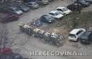Mostar: Bura nosi smeće po gradu