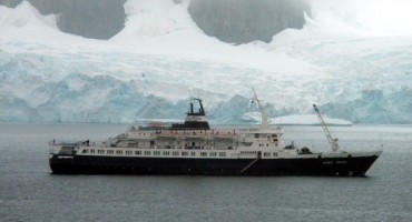 Tajanstveni brod krcat štakorima pluta Atlantikom