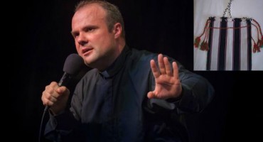 Svećenik s konjskom zovnicom