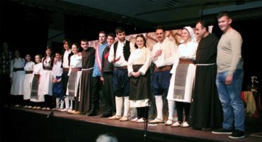 Dramska predstava 'U godinama gladi' najbolja na 26. Smotri kazališnog stvaralaštva u Retkovcima 