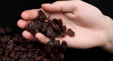 Žvačite grožđice za zdrave i lijepe zube 