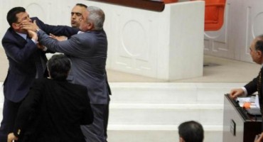 Turska, tučnjava, Omer Faruk Eminagaoglu, Erdogan