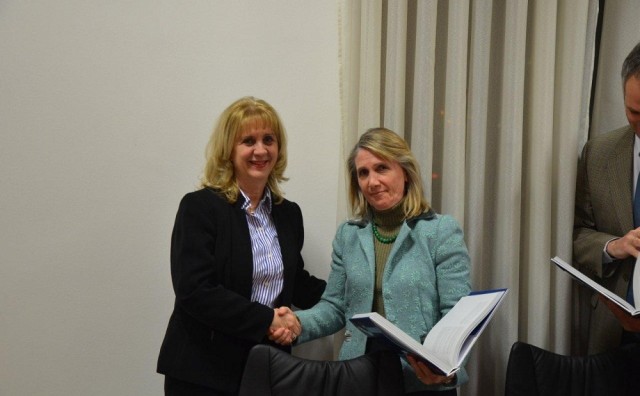Španjolska veleposlanica Maria Aurora Mejia Errasquin posjetila Sveučilište u Mostaru