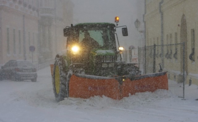 ralica za čišćenje snijega, Sarajevo, Miljacka, nesreća, promet, snijeg, ralica za čišćenje snijega, snijeg, civilna zaštita, struja