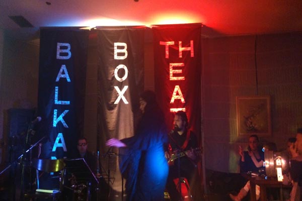 BALKAN BOX THEATRE u Pozorišnoj kafani u Mostaru kao priprema za Sarajevsku SLOGU