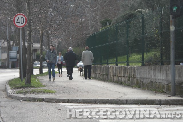 Razgovor dvojice tipičnih Mostaraca s prijevodom