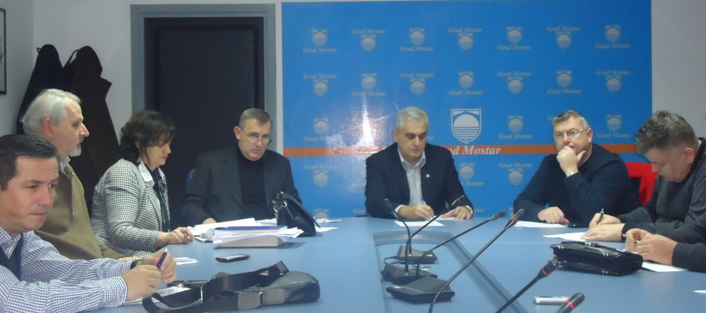 Mostar: Zbog smeća na ulicama prijeti velika opasnost od izbijanja zaraza