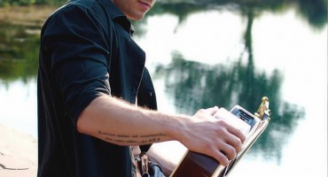 Mladi mostarski pjevač Ivo Jurić snimio spot za pjesmu Navika