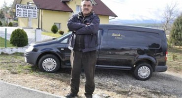 Iz Splita na ukop u Livno preko - Zagreba 