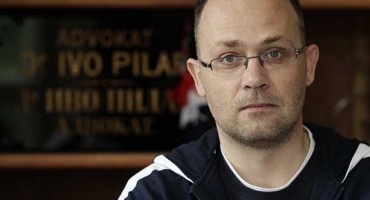 Jedan pogled iz Zagreba: Tvornice radnicima, zemlja seljacima, sva vlast Plenumima (Sovjetima!)