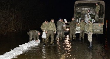Pred Siščanima duga i neizvjesna noć