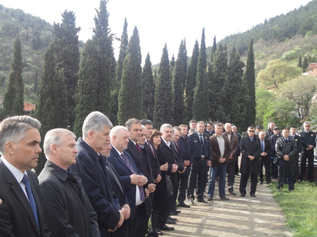 HDZ na grobu Joze Leutara