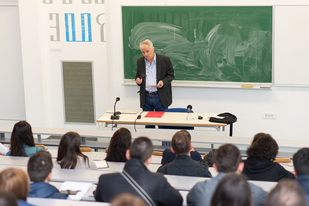 Ivan Lovrenović održao predavanje na Filozofskom fakultetu Sveučilišta u Mostaru