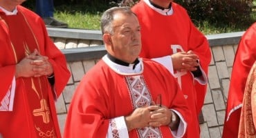 Don Miljenko Džalto među 150 nominiranih za Osobu 2013. godine