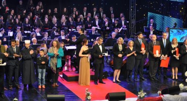 Večernjakov pečat: Osobe godine su Papa Franjo i Benedikt XVI