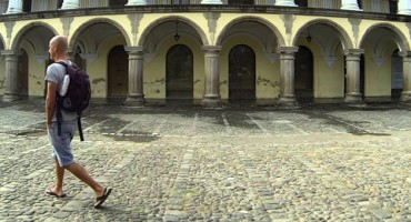 povratak, sestra, iznenađenje