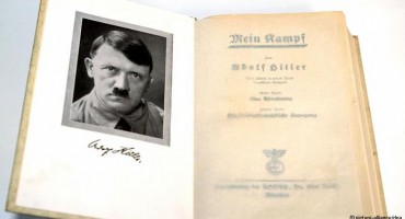 Mein Kampf knjige sa posvetom Hitlera postigle rekordnu cijenu