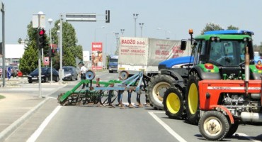 blokada, Savez udruženja poljoprivrednih proizvođača Županije posavske, dugovanja vlade FBiH, granična policija bih