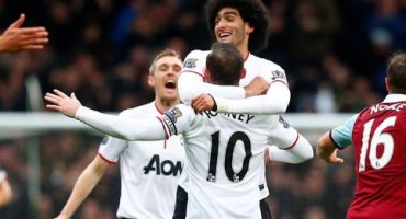 Wayne Rooney fenomenalno zabio volejem s centra igrališta