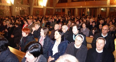 trećari, franjevci, fra Mario Knezović