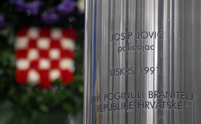Zapalite 22 svijeće za Josipa Jovića, prvu žrtvu hrvatskog Domovinskoga rata!
