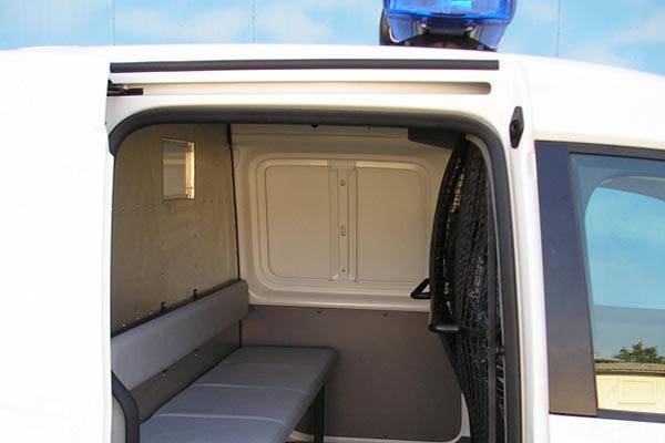 Osuđenik pobjegao sudskim policajcima na putu za Mostar