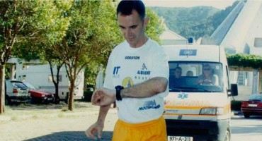 Aco Golo trči maraton povodom otkrivanja spomenika papi Pavlu II.