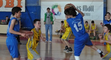 Mlađi košarkaši Dubrave gostavali u Mostaru