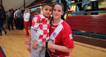 HŽRK Zrinjski, ŽRK Ilidža, HŽRK Zrinjski, Anita Azinović