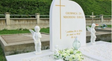 Mostar: Grobnica za nerođenu djecu