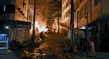 Žestoka pobuna u Copacabani nakon smrti u faveli