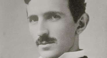 Nikoal Tesla, Aleksandar Makedonski