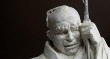 Spomenik papi Ivanu Pavlu II stigao u BiH