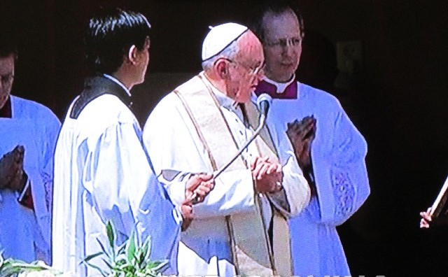 Papa: Isus je postao dijete kako bi svojom poniznom dobrotom dirnuo naša srca