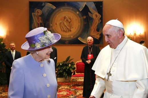 Papa Franjo primio kraljicu Elizabetu