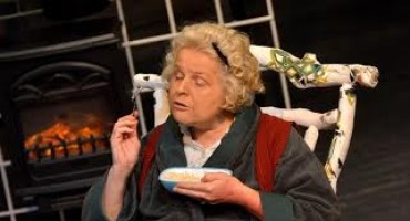 Nova predstava HNK Mostar Ljepotica iz Leenanea u srijedu 21.05.2014., prihod od prodaje ulaznica bit će doniran za stradale 