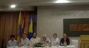 FPMOZ: U Čitluku promovirana  zbirke pjesama 'Želje jednog djeteta' autorice Marije-Zorke Vasilj 