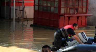 Heroj Džambo i dalje pomaže: Samo da nađem ženu i sina i sahranim ih! 