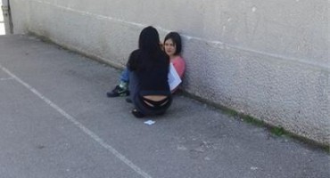 Kontroverzna stranica 'Uživo iz balkanskih škola' ne prestaje šokirati: Objavili neprimjerenu sliku učiteljice!