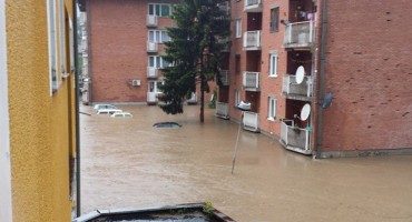 U novim poplavama u Bosni dvije žrtve i veiike materijalne štete